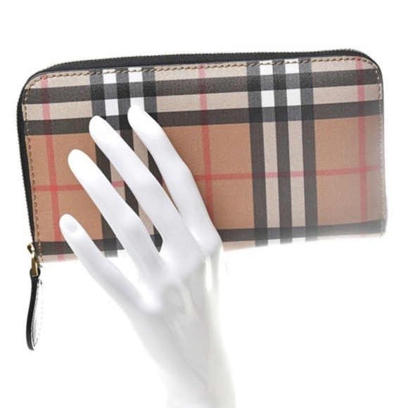Burberry Handbags - Burberry Wallet New With Tags